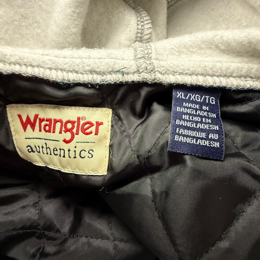Wrangler Authentics Mens XL Quilted Lined Flannel Hooded Shirt Jacket Plaid NWT - Picture 3 of 16